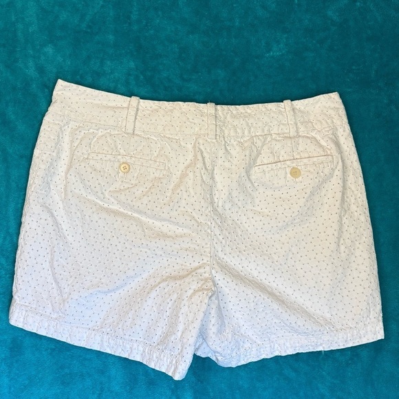Talbots White Eyelet Shorts Size 12 Mid Rise Flat Front 5" Inseam - Picture 3 of 7